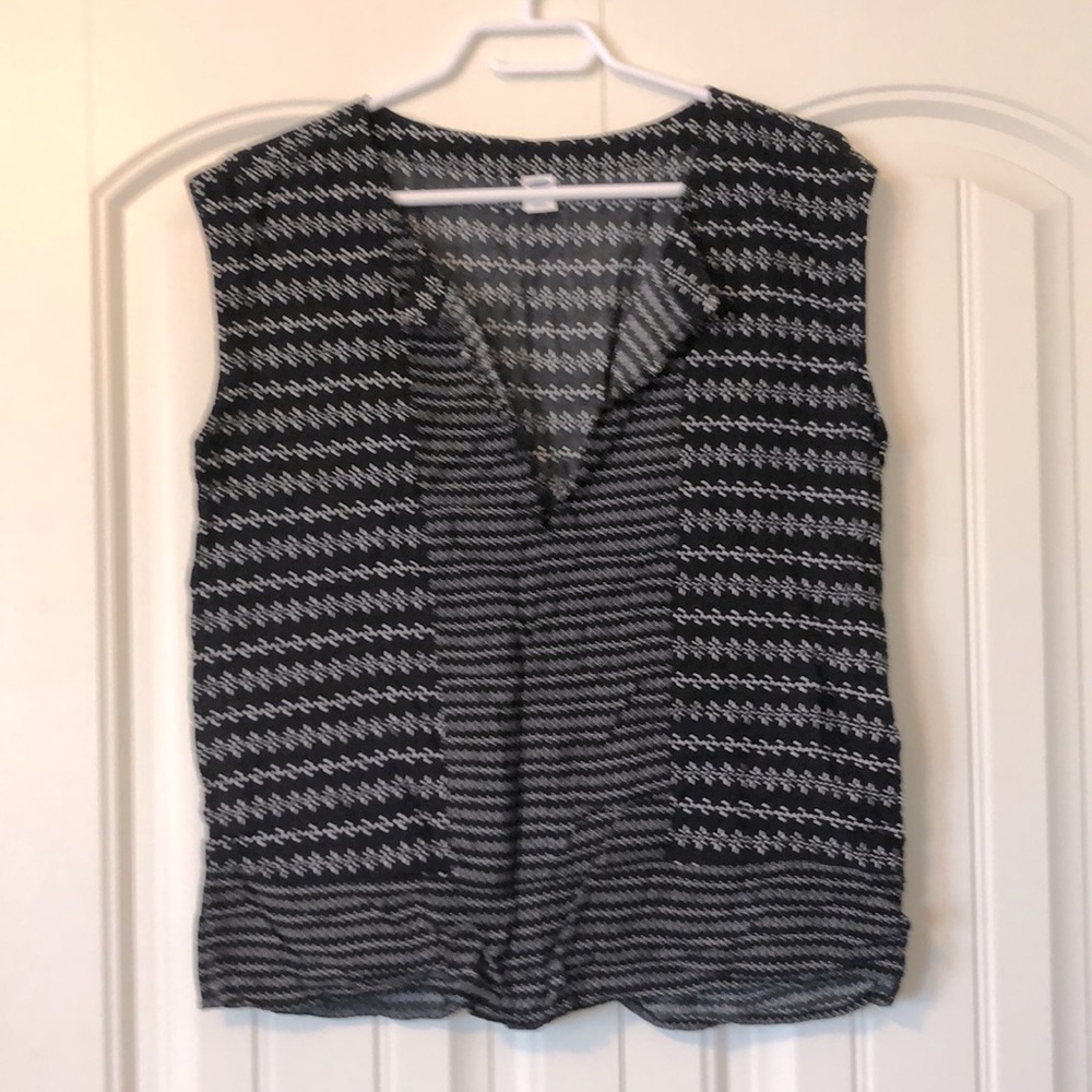 Old Navy sleeveless top